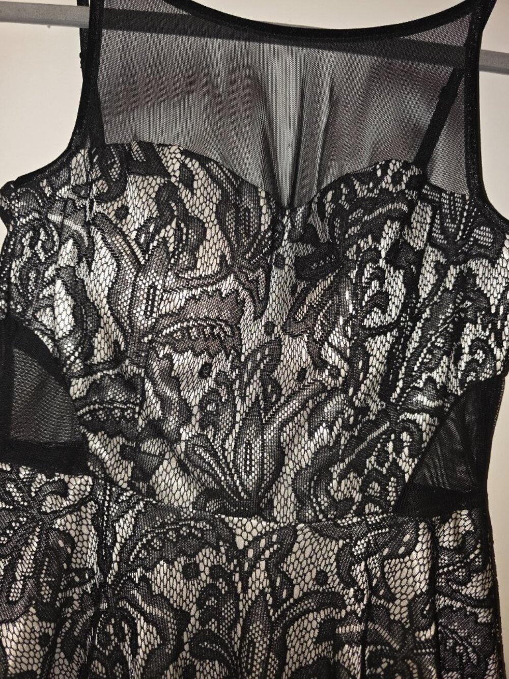 Dress - Picture 2 of 5